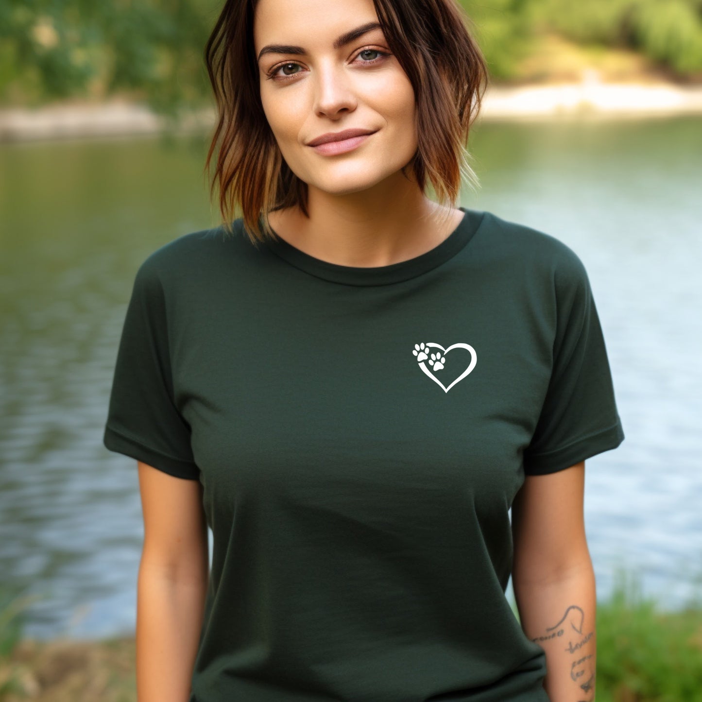 Heart and Paws T-Shirt - Forest Green Size XL - UK 20 (43")
