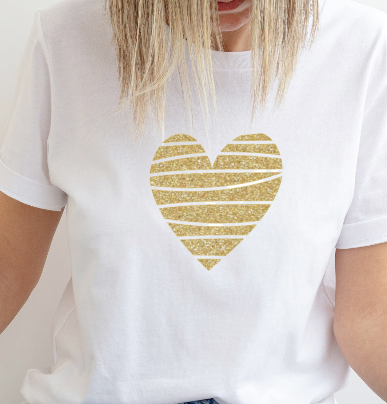 White T-Shirt with Gold Glitter Heart - Size XL - UK20 (43")